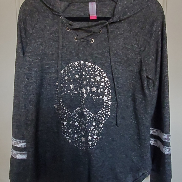 Gray Hoodie With Skull - Picture 3 of 14